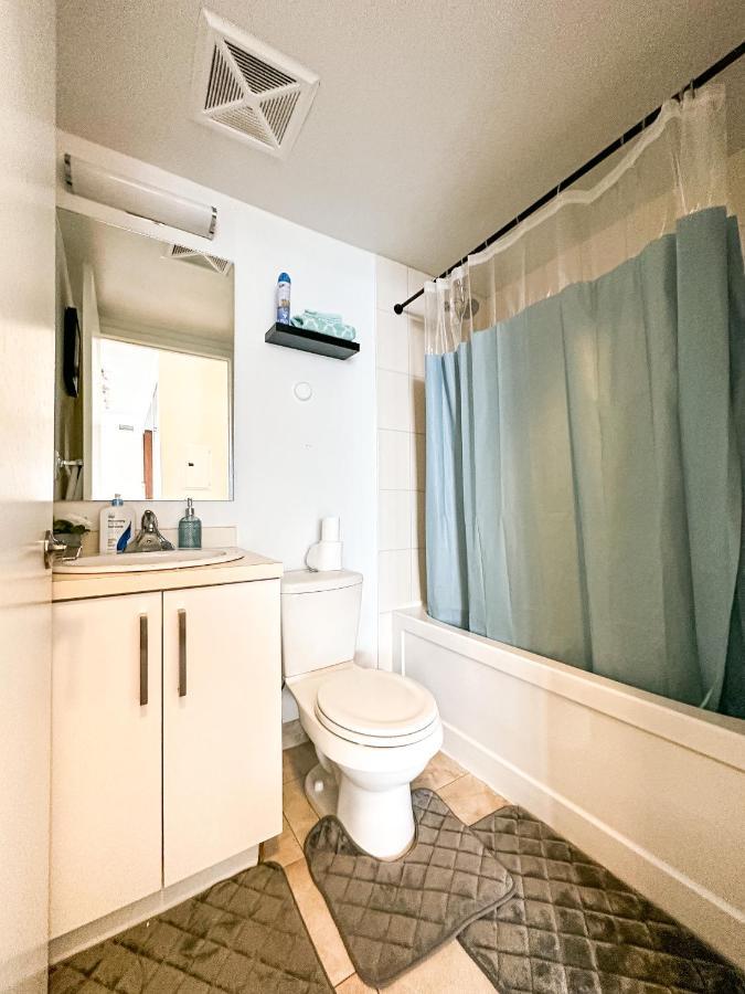 Luxury 2 Bedrooms With Lakeview Cn Tower Entertainment District Rogers Centre Toronto Eksteriør bilde