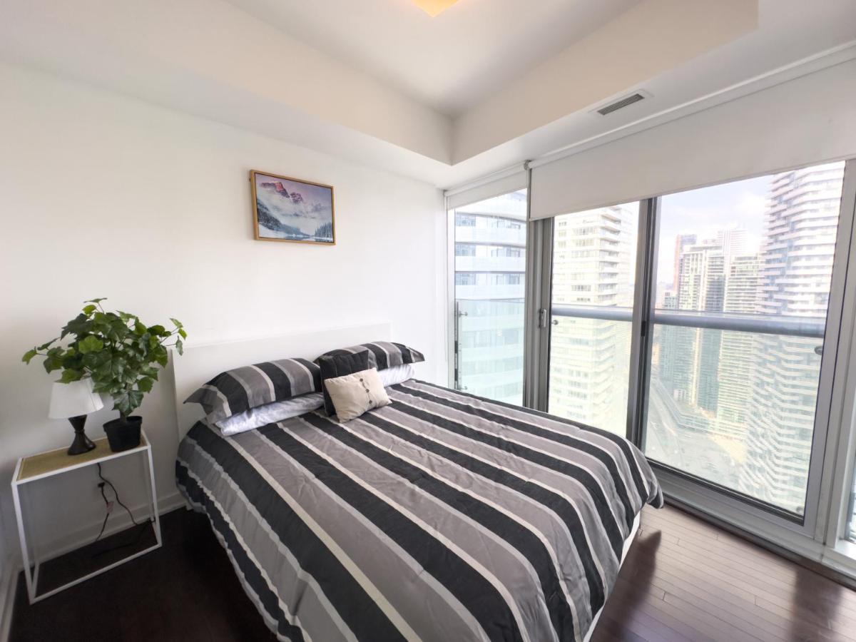 Luxury 2 Bedrooms With Lakeview Cn Tower Entertainment District Rogers Centre Toronto Eksteriør bilde