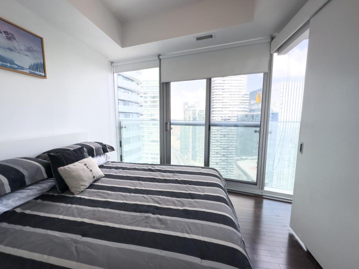 Luxury 2 Bedrooms With Lakeview Cn Tower Entertainment District Rogers Centre Toronto Eksteriør bilde