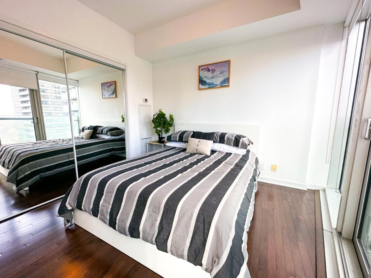 Luxury 2 Bedrooms With Lakeview Cn Tower Entertainment District Rogers Centre Toronto Eksteriør bilde